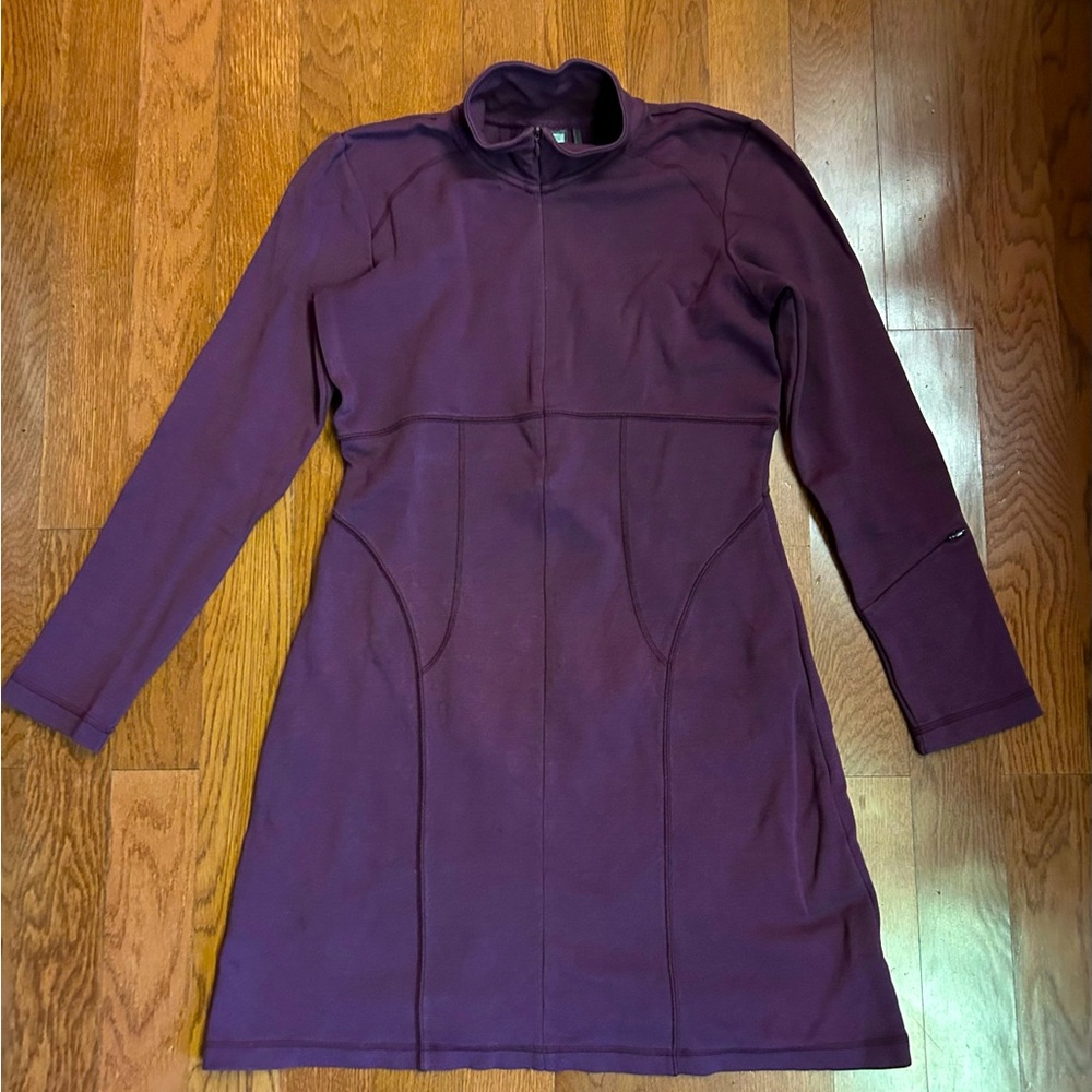 Athleta quarter zip women’s athleisure style dress. Size small